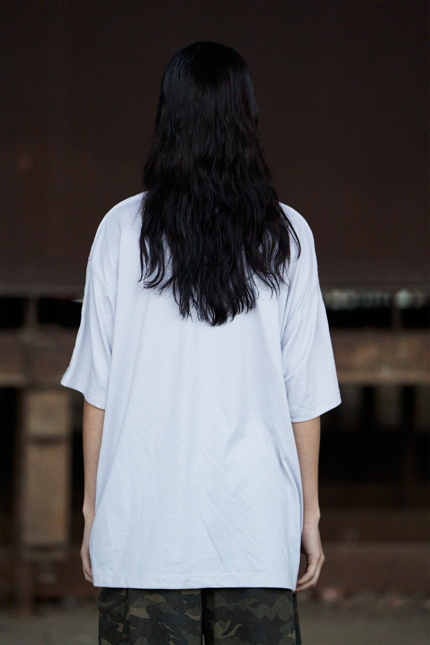 EXIT MODE BLINDNOPLAN 24SS Color contrast embroidered T-shirt