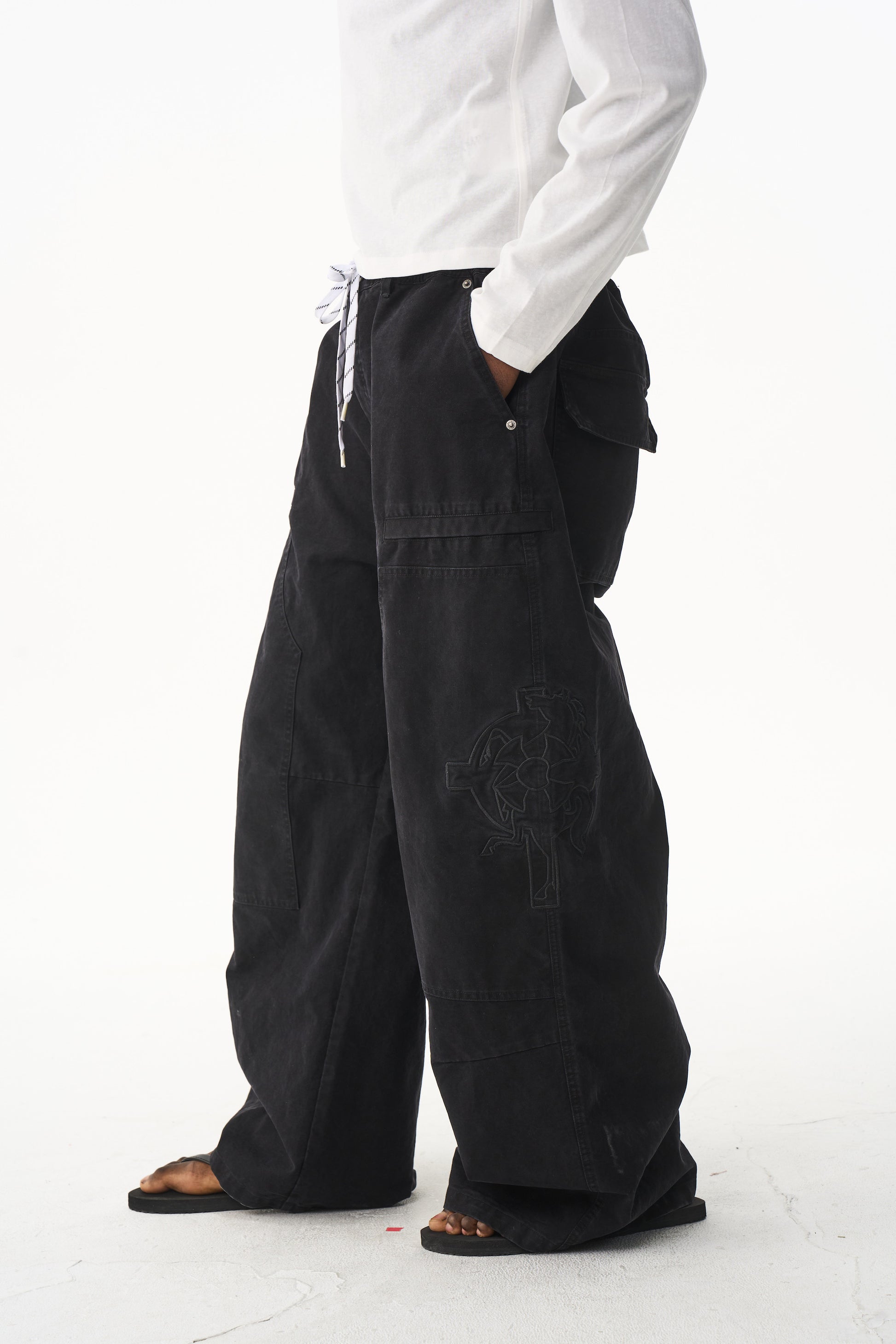 BLIND NO PLAN EXITMODE Battle Horse Embroidered Washed Lumberjack Baggy Pants