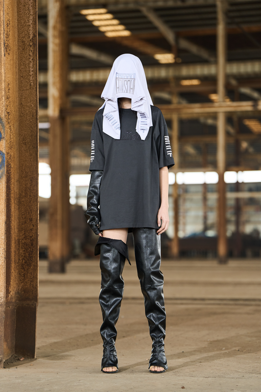 Blindnoplan EXIT MODE BLINDNOPLAN 24SS Color contrast embroidered T-shirt