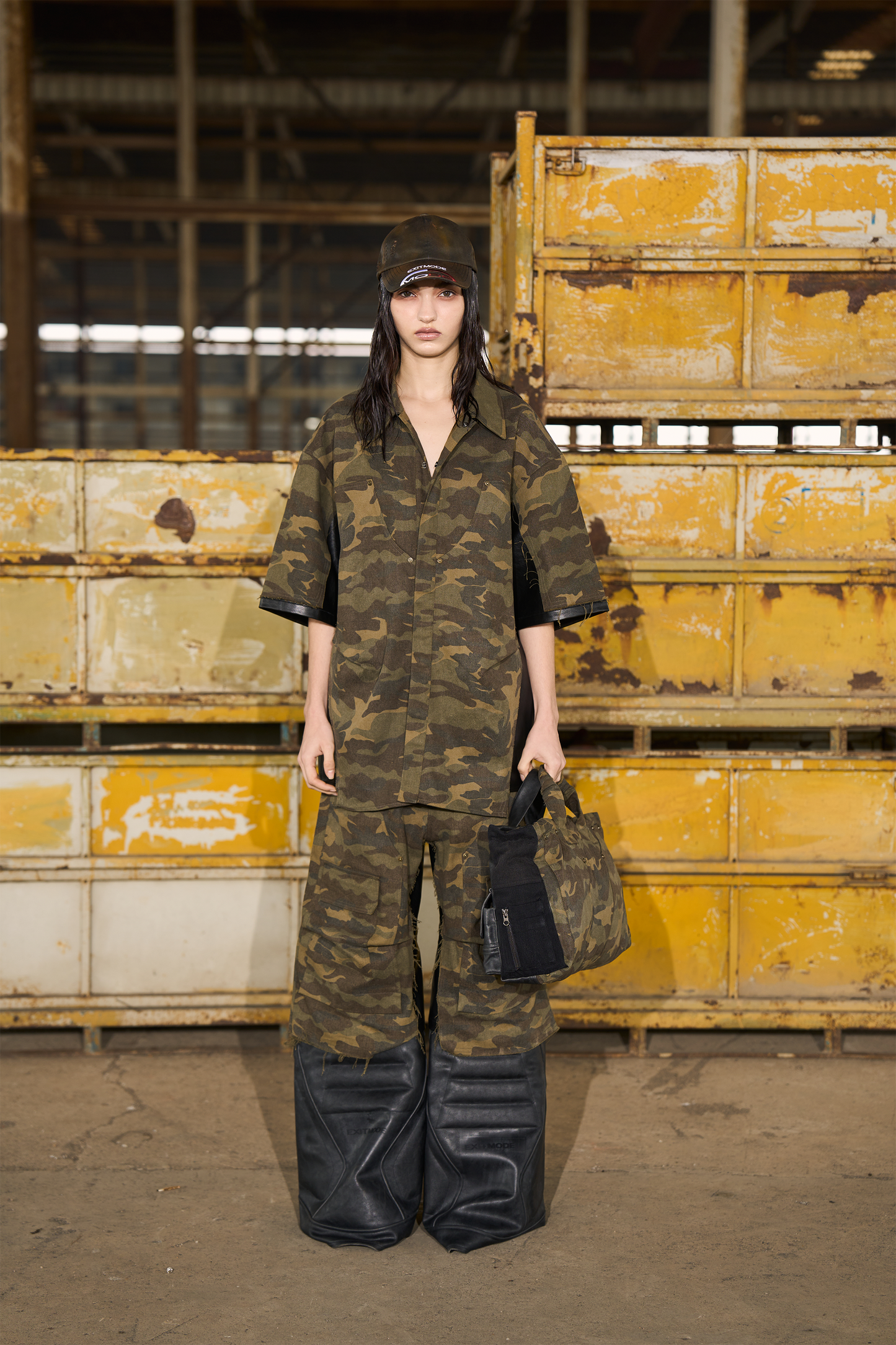 EXIT MODE BLINDNOPLAN 24SS Logging camouflage with leather short sleeves