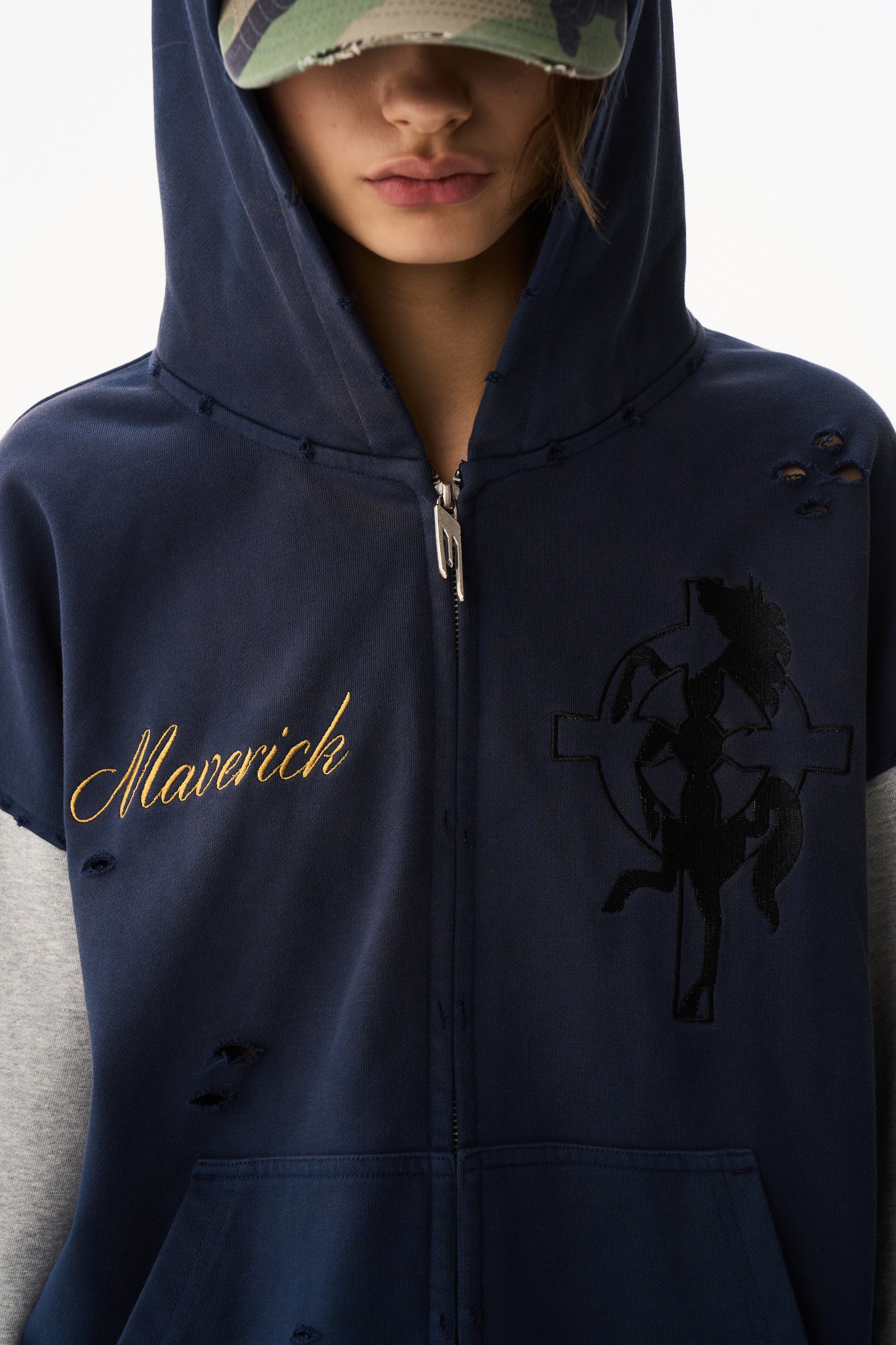 BLIND NO PLAN EXITMODE 26SS Color-Block Washed Cross Horse Hoodie