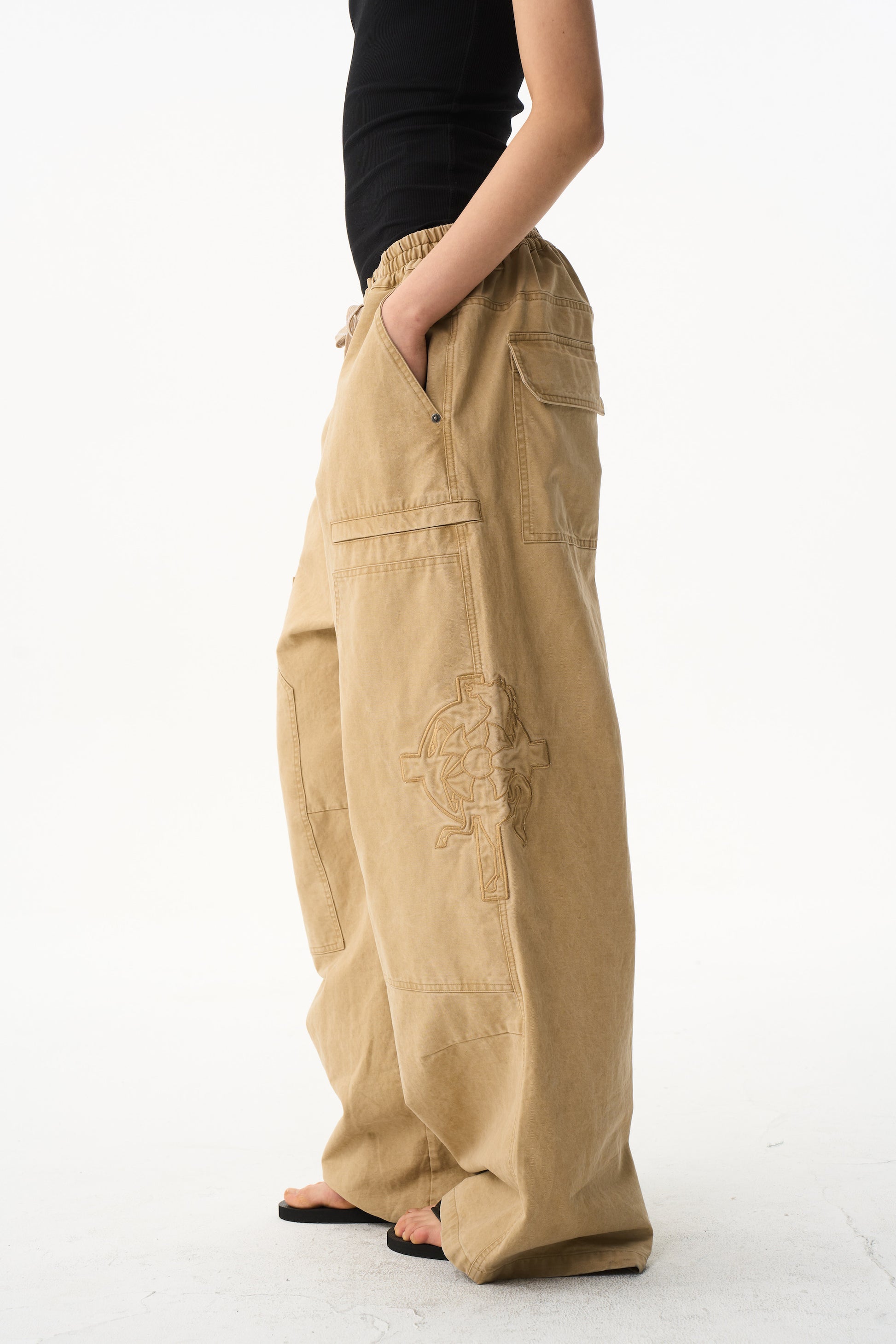 BLIND NO PLAN EXITMODE Battle Horse Embroidered Washed Lumberjack Baggy Pants