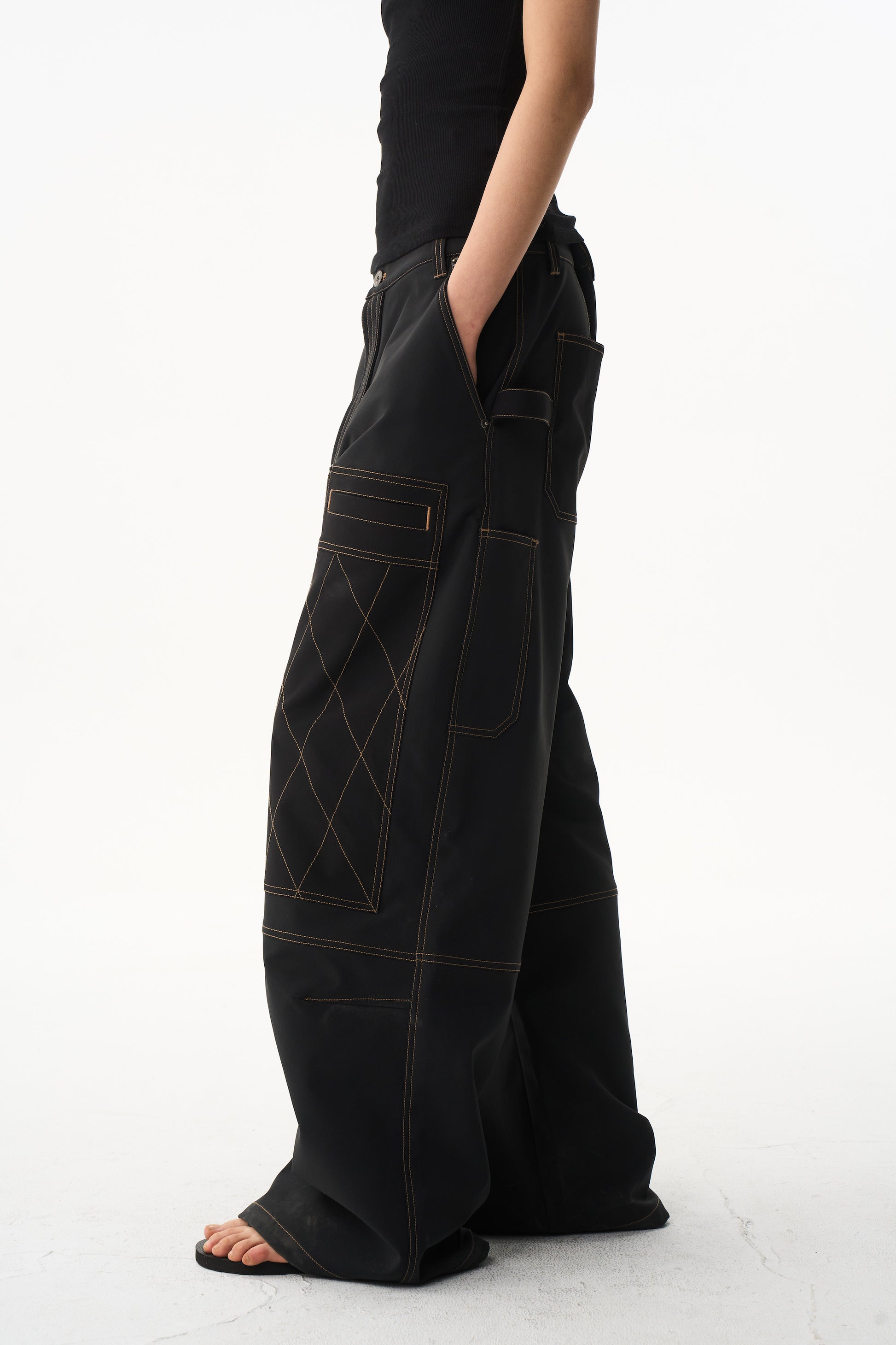 BLIND NO PLAN EXITMODE 26SS Color-Block Quilted Lumber Pants