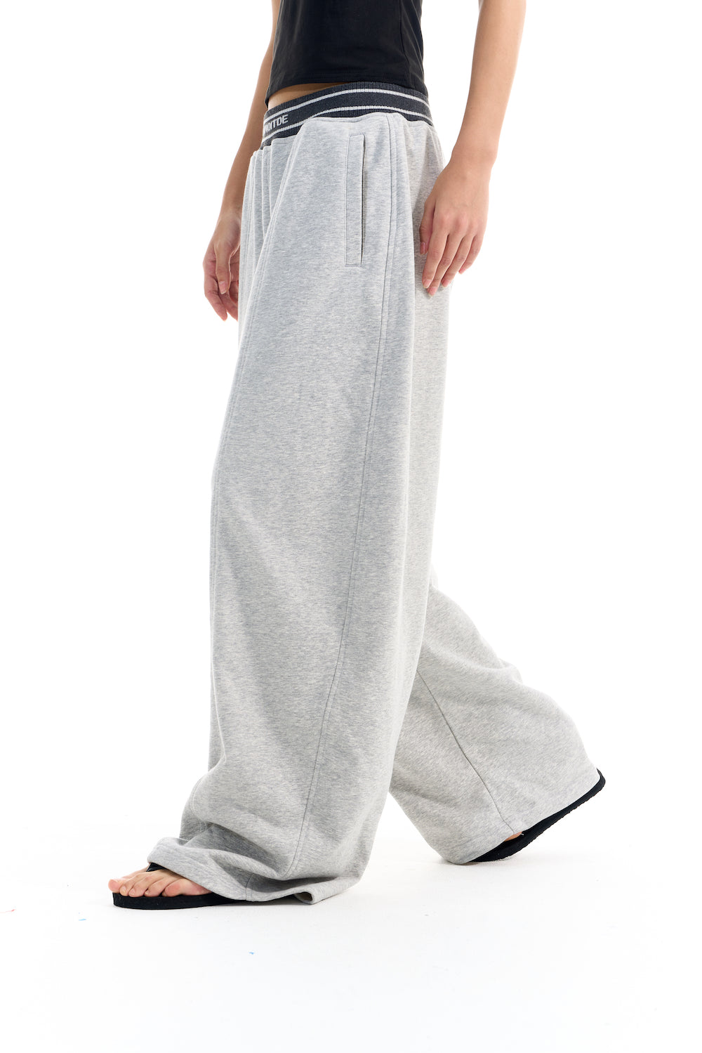 BLIND NO PLAN EXITMODE BY BLINDNOPLAN 25AW Colorblock Ribbed Curved Sports Pants – Wide Leg