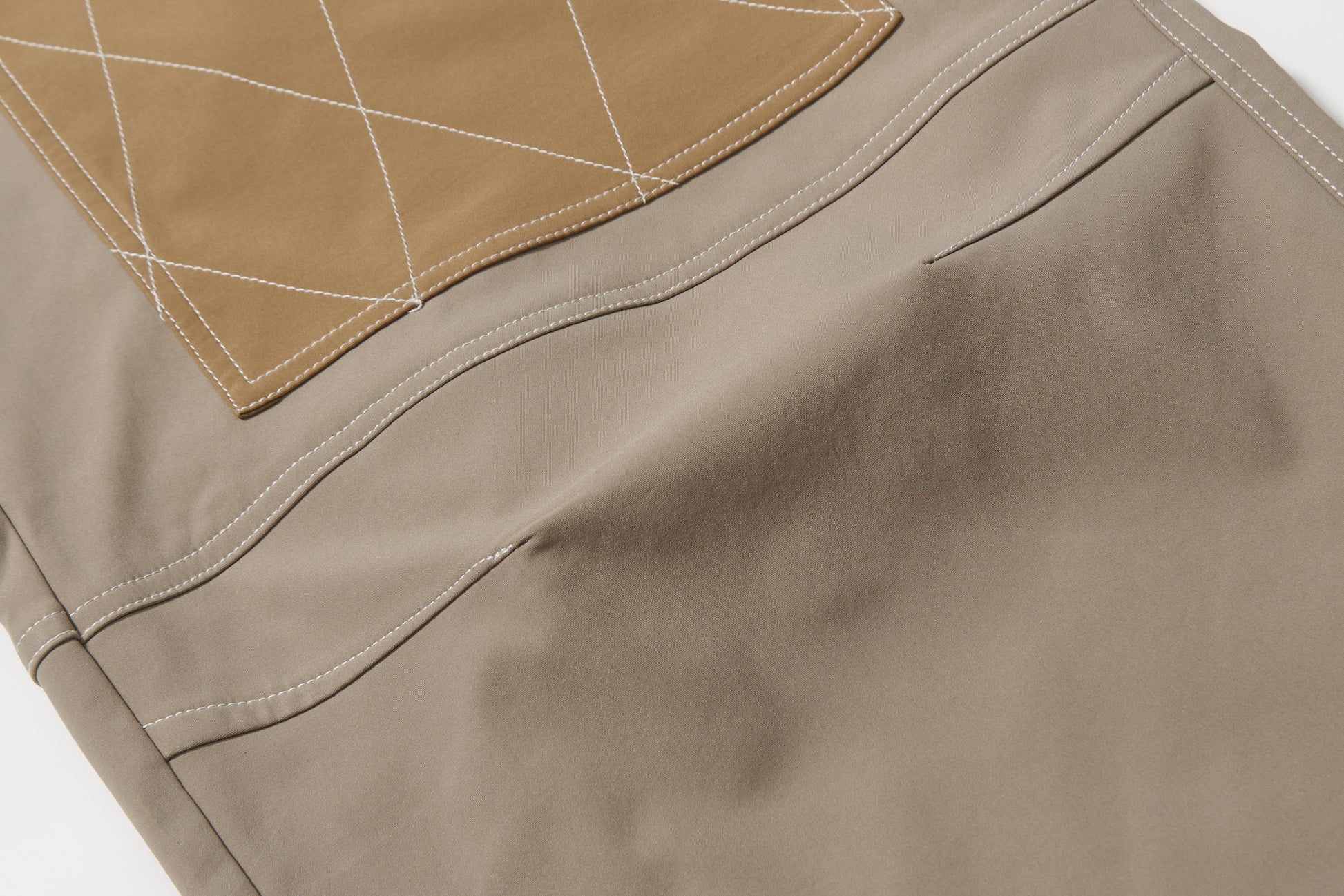 BLIND NO PLAN EXITMODE 26SS Color-Block Quilted Lumber Pants