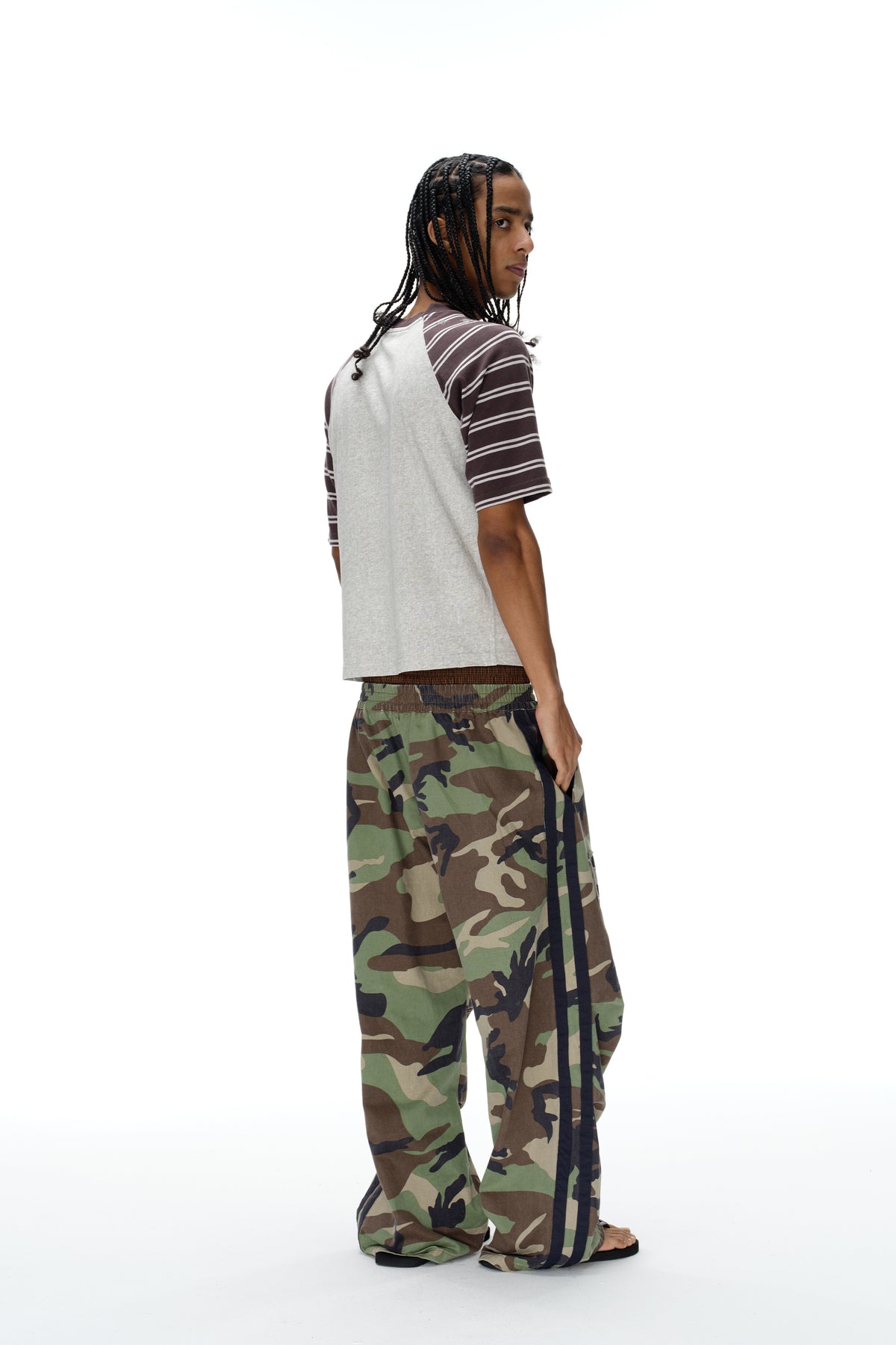 EXITMODE EXITMODE Vintage Distressed Double-Waist Pleated Camouflage Badge-Embroidered Relaxed Casual Pants – Unisex