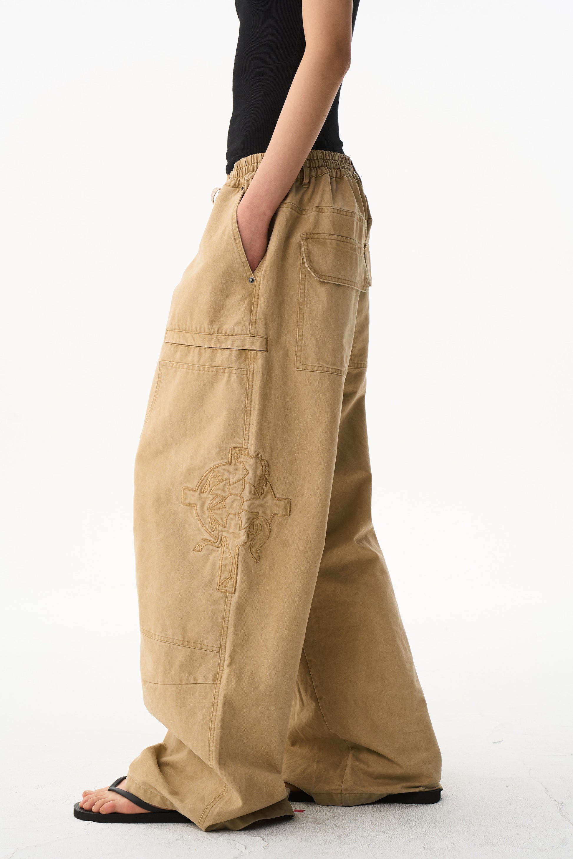 BLIND NO PLAN EXITMODE Battle Horse Embroidered Washed Lumberjack Baggy Pants